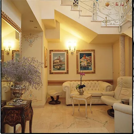 Boutique Dieci Hotell 4*